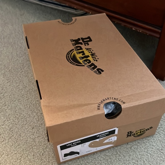 New Women’s Dr. Marten’s 1461 Mono Smooth Leather Oxford Shoes - Picture 11 of 11